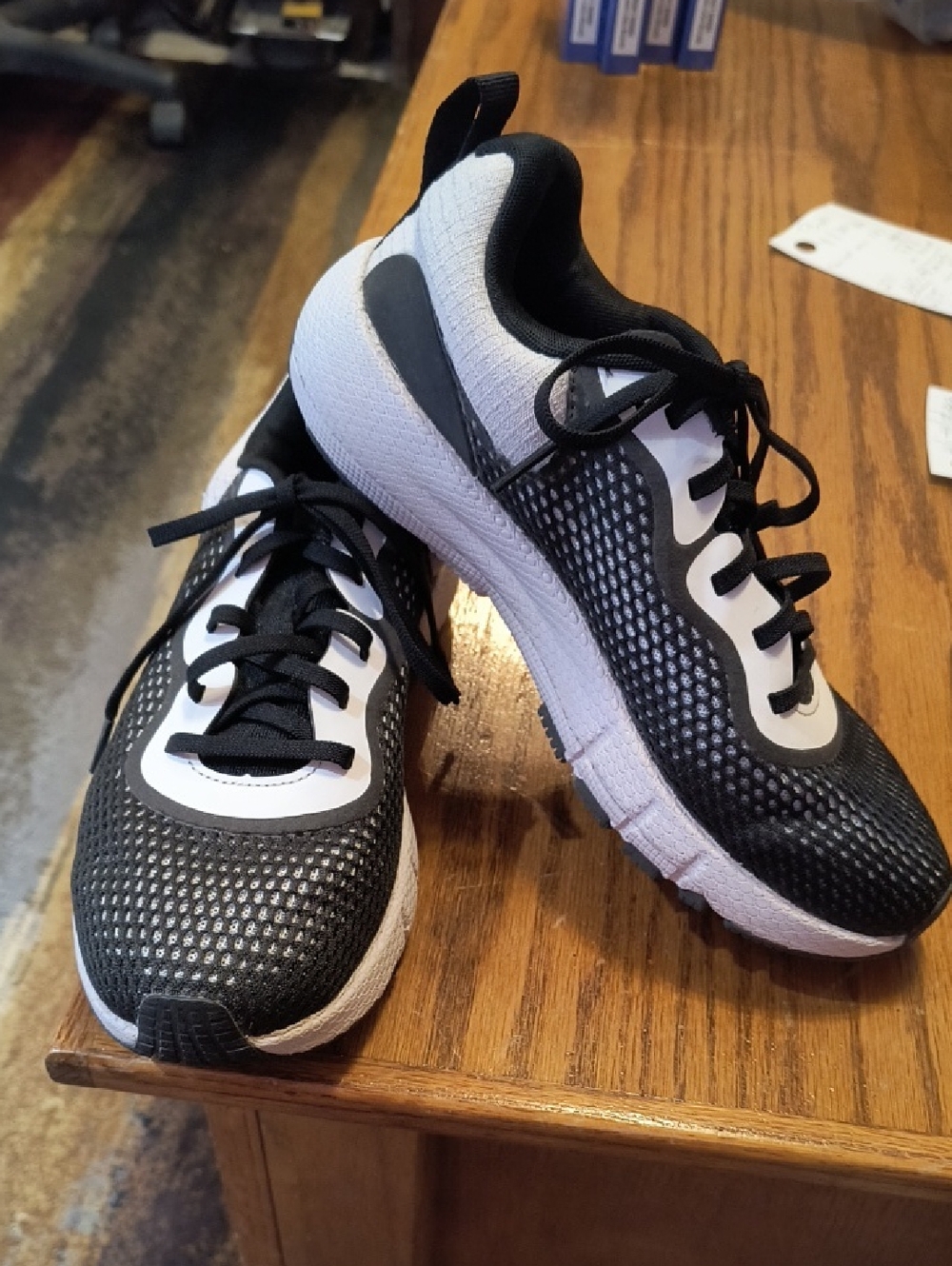 Women’s Under Armor Black and White Lightweight Running Sneakers 7